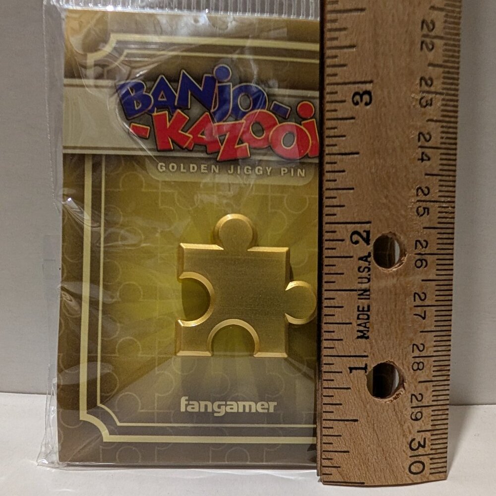 Banjo Kazooie Golden Jiggy Enamel Pin Official Rare Retro Collectible Badge - Picture 2 of 2